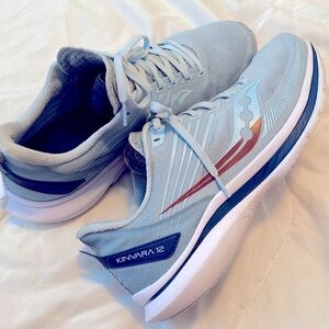 Saucony kinvara 12 running shoes